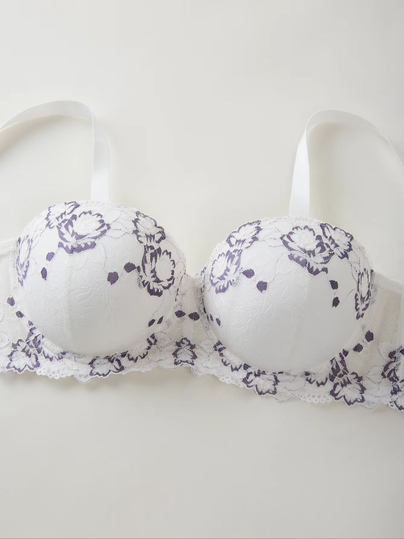Soutien-gorge grande taille en - Embroidery Embellishments avis et prix