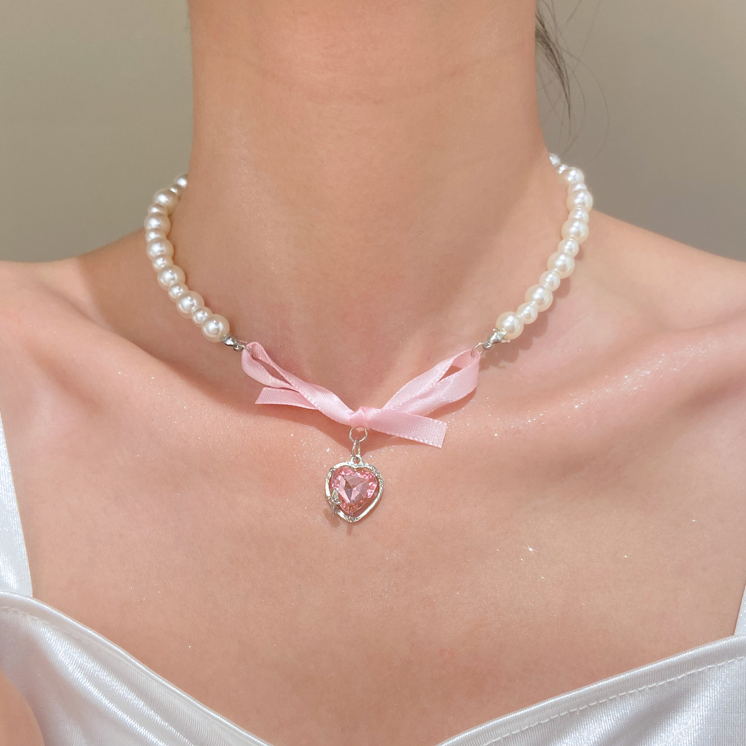 Collier de perles avec pendent - Pearl Trim Chain avis et prix